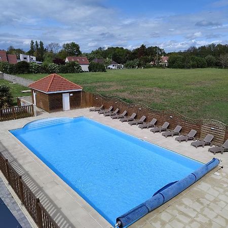 Le Village Du Phare Gouville-sur-Mer Bagian luar foto