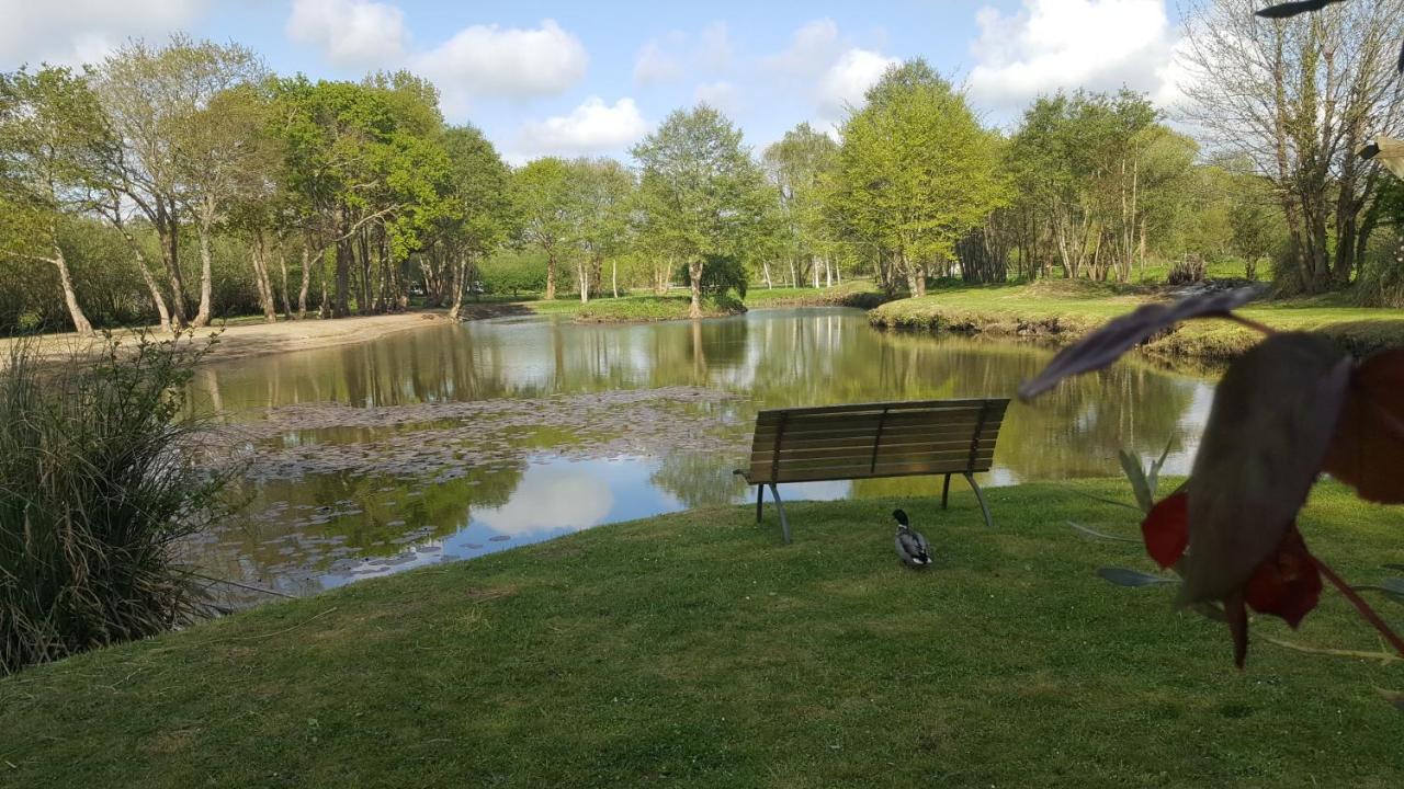 Le Village Du Phare Gouville-sur-Mer Bagian luar foto