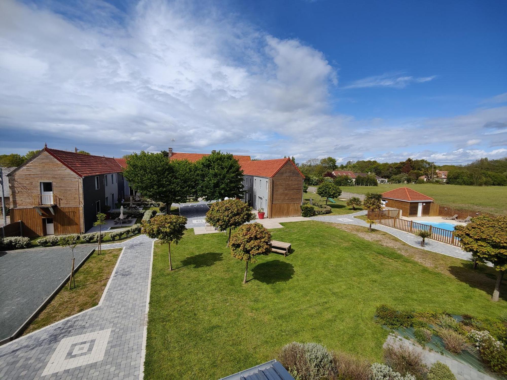 Le Village Du Phare Gouville-sur-Mer Bagian luar foto