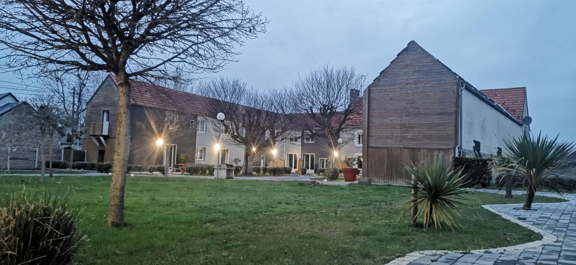Le Village Du Phare Gouville-sur-Mer Bagian luar foto
