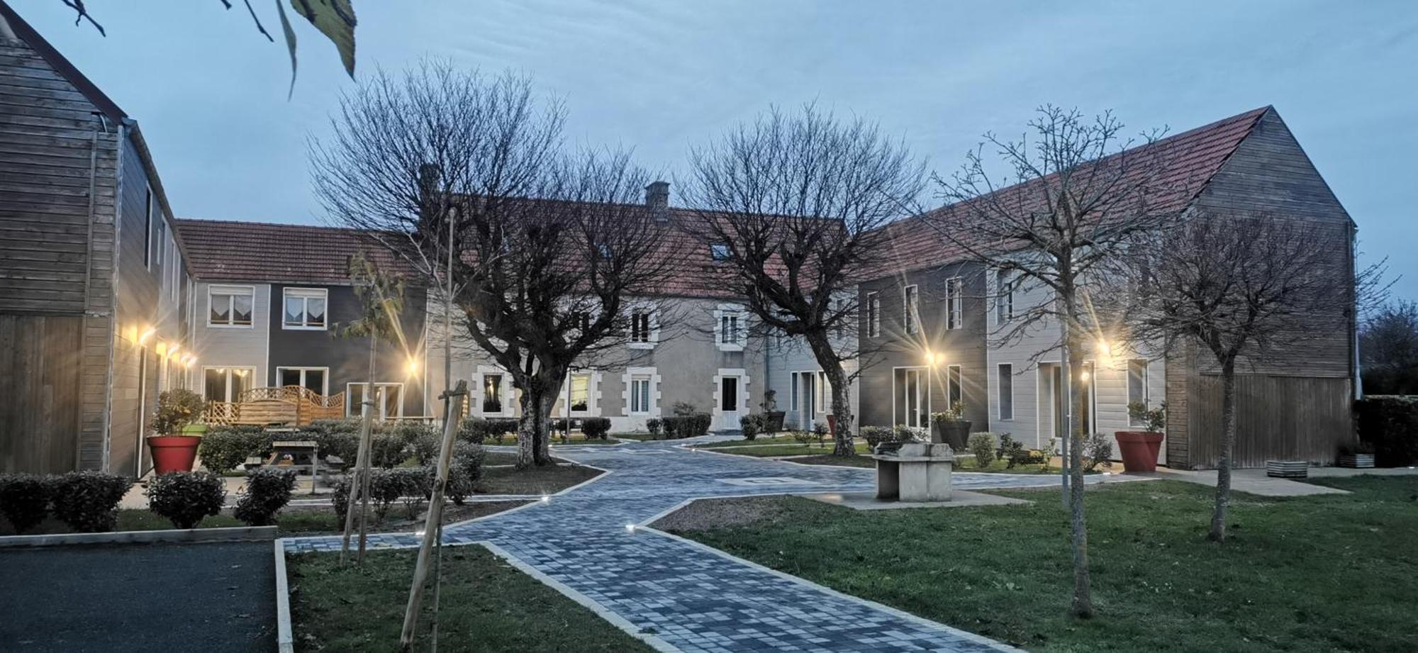Le Village Du Phare Gouville-sur-Mer Bagian luar foto
