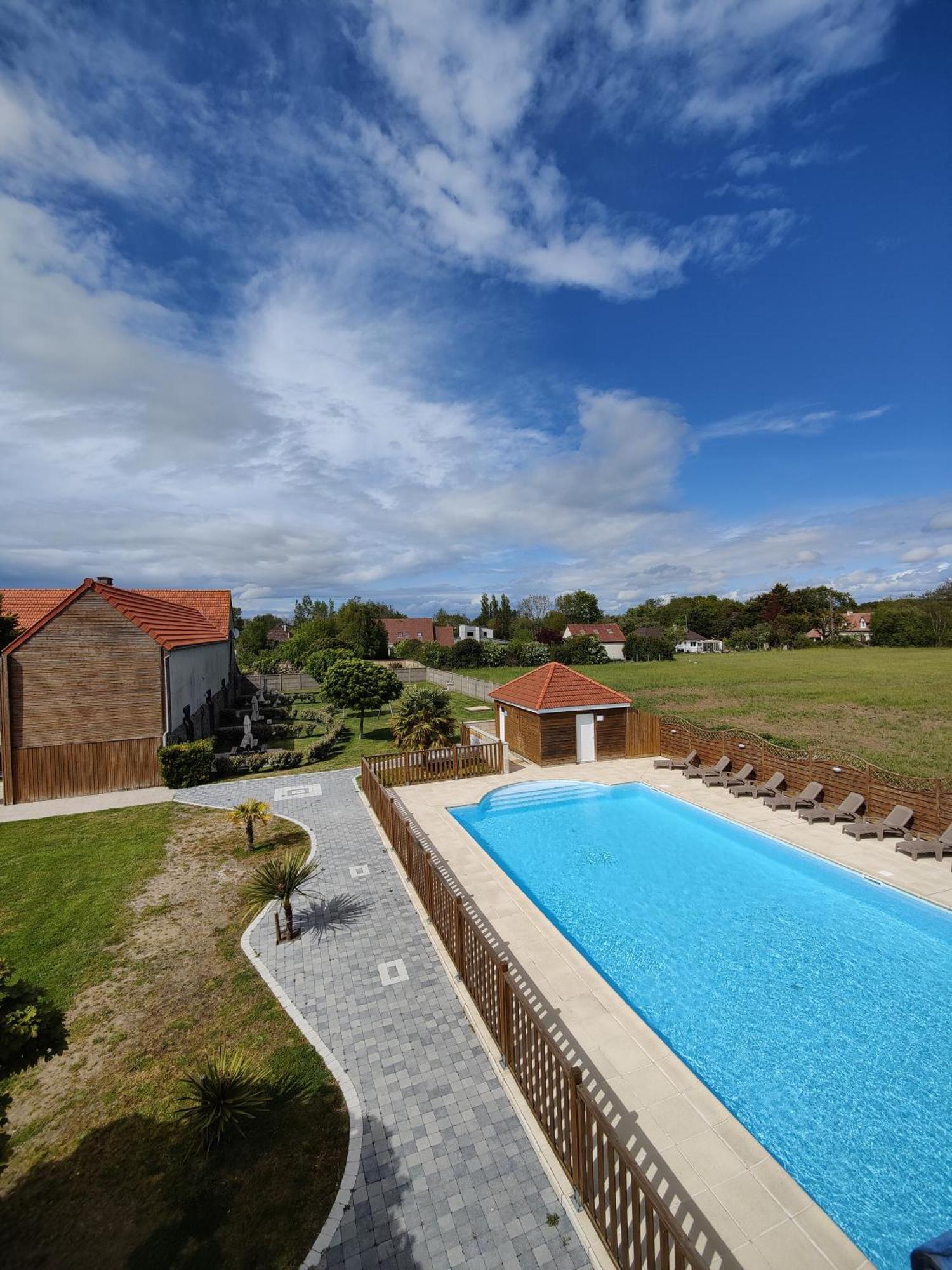 Le Village Du Phare Gouville-sur-Mer Bagian luar foto