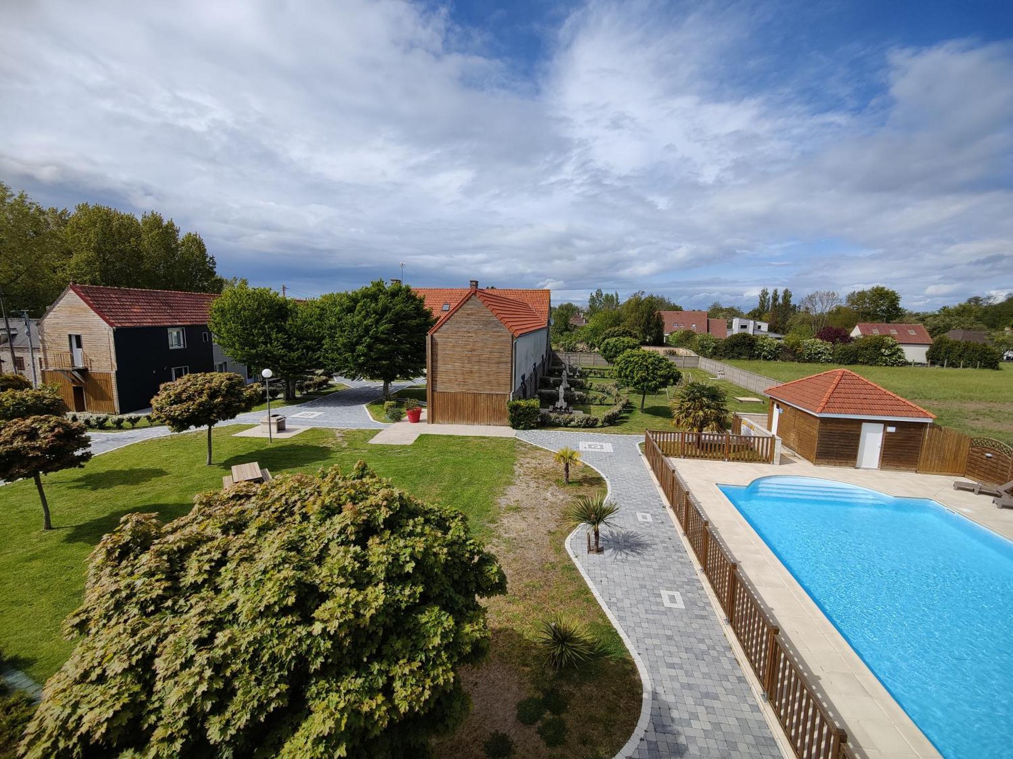 Le Village Du Phare Gouville-sur-Mer Bagian luar foto